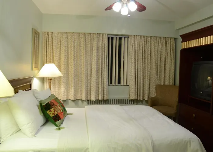 Rosellen Suites At Stanley Park